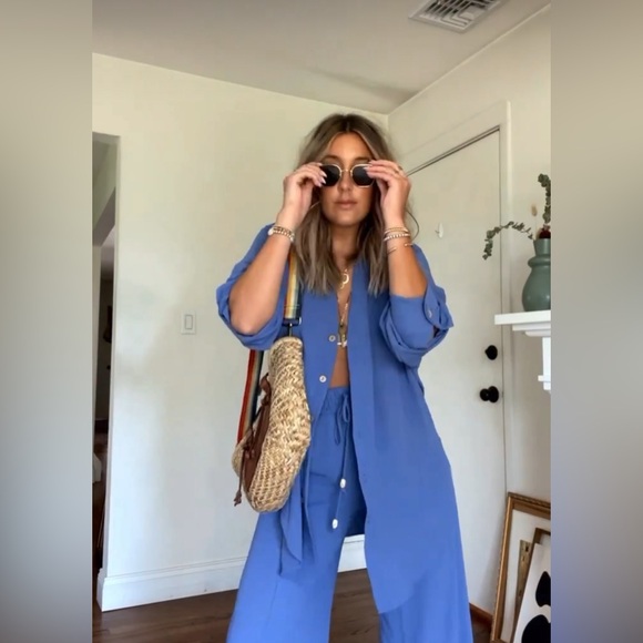 How Do You Wear That Essential Set - Picture 2 of 10